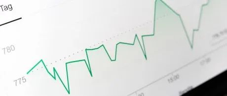 Correlation相关性  VS Regression回归：它们有什么区别？